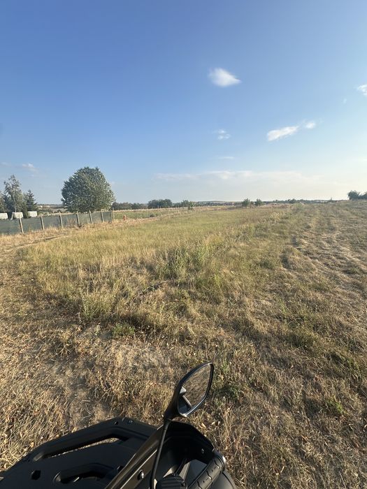 Vand 3000 mp teren in intravilan Curtesti strada Aleea Scurta