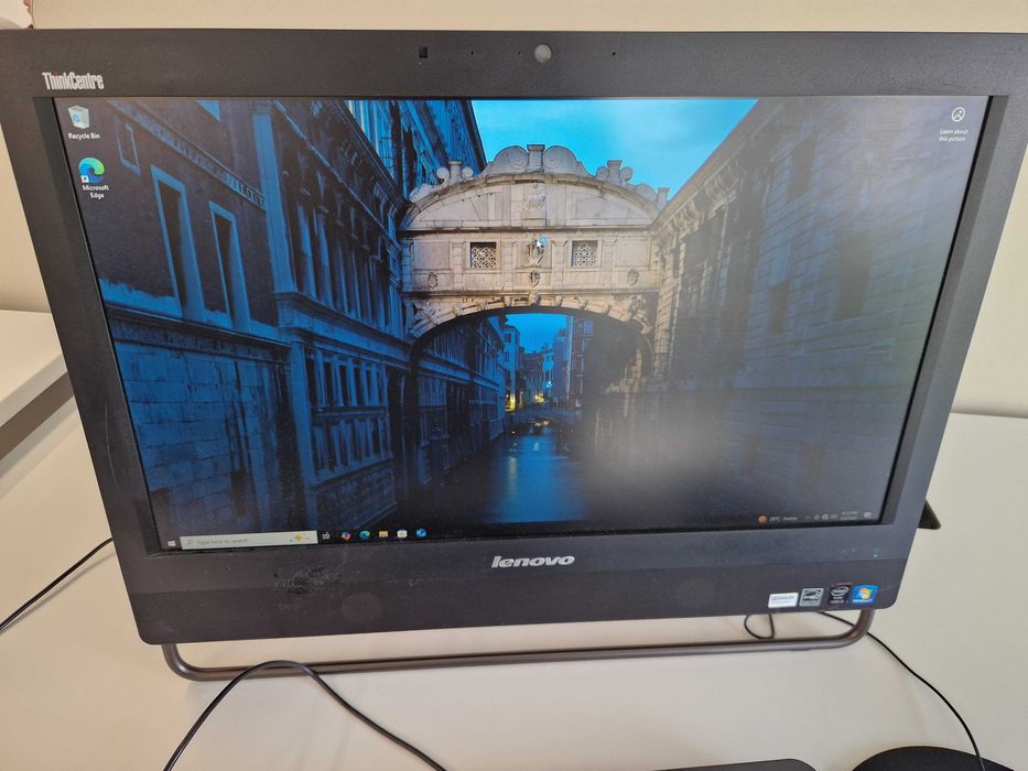 vand all in one Lenovo M93z - 400 lei