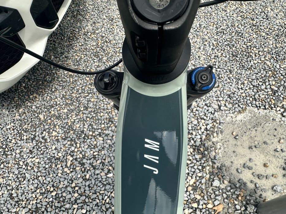 Focus  JAM 6.8 full suspension trail/all-montain