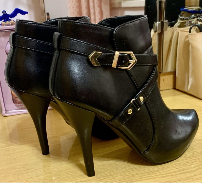 Ботильоны Guess & Zara Basic