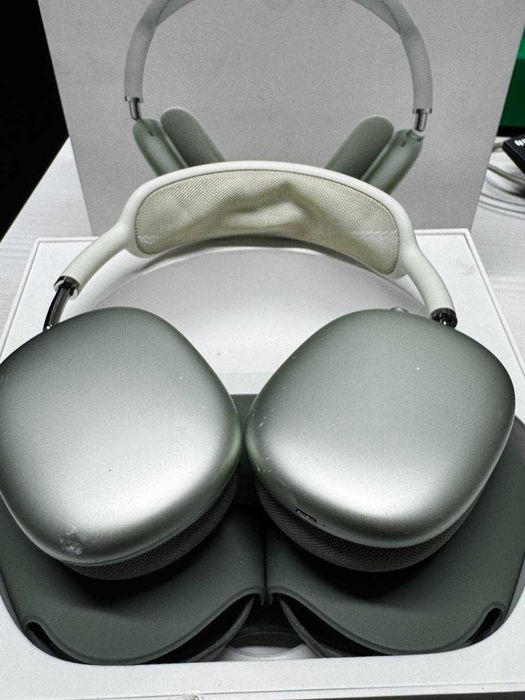 Марка наушников: AirPods Max