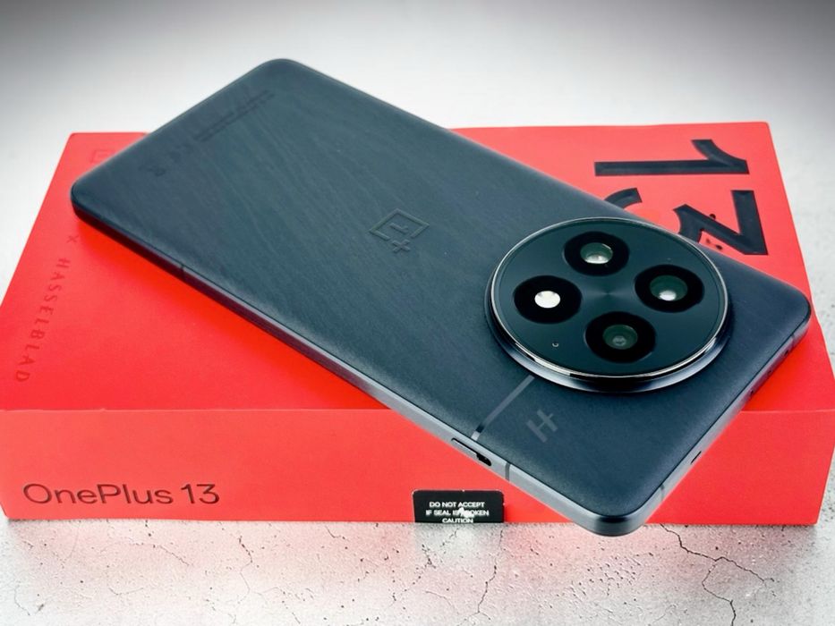 OnePlus 13 5G 256GB 16RAM Black Eclipse Перфектен!Гаранция!