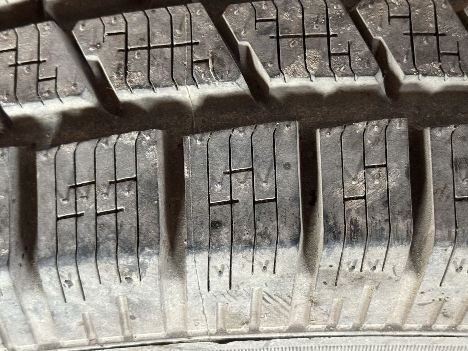 Pirelli 215 70 R16