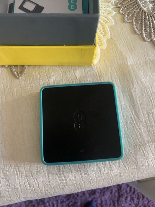Vând 4G WiFi Router EE Osprey 2 Mini
