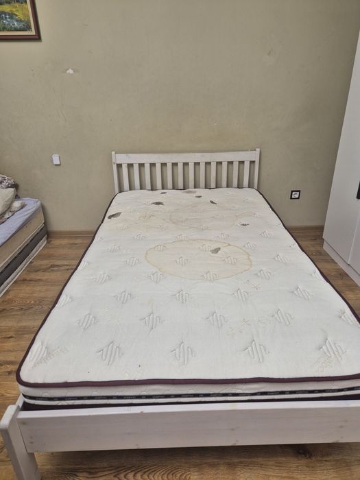 Кровать из массива