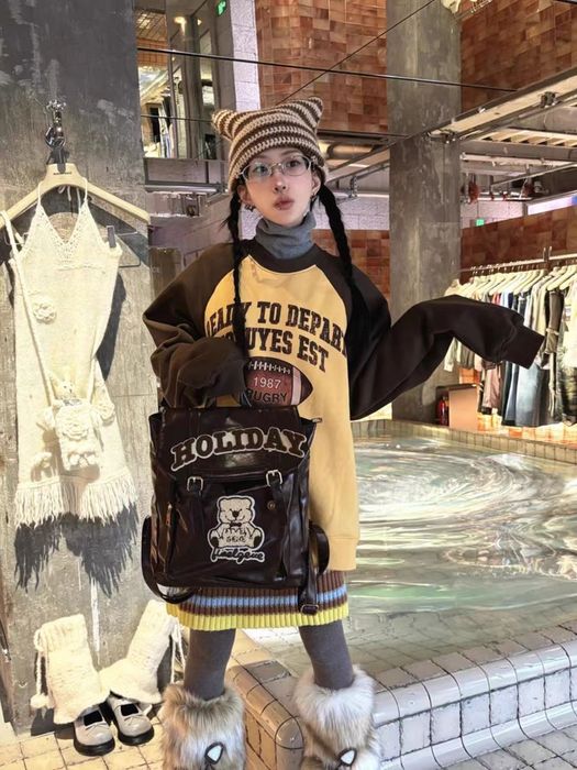 Женский кожаный рюкзак сумка портфель новый с нашивкой