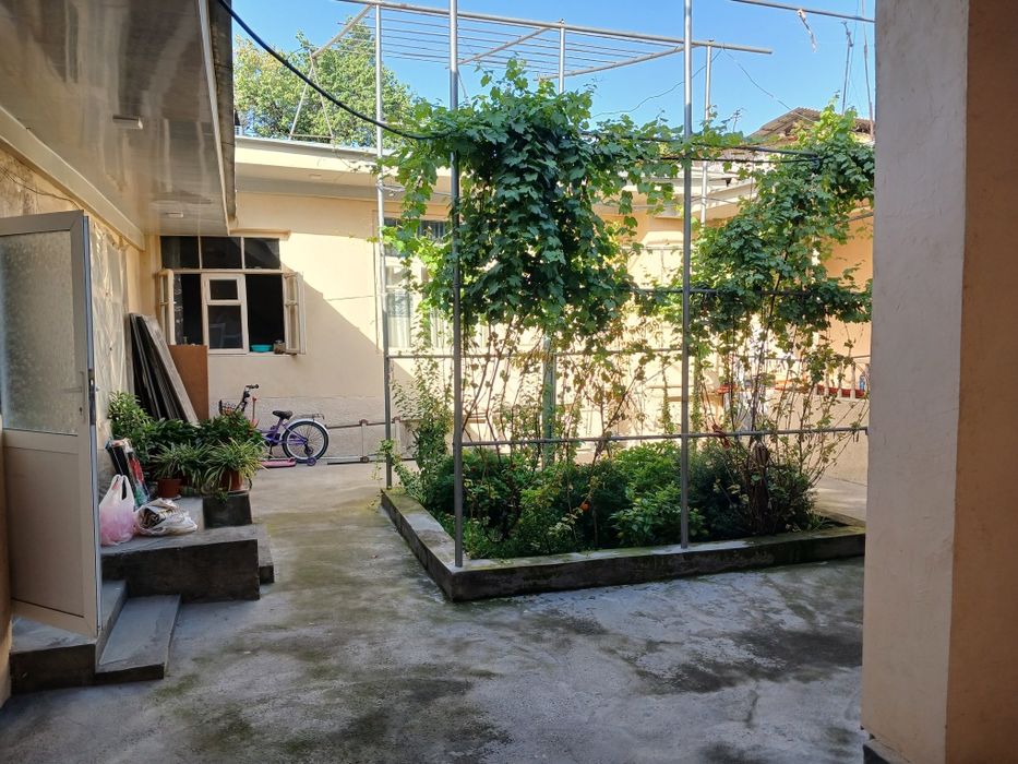 3.9sotix hovli 7xonali uy-joyi sotiladi