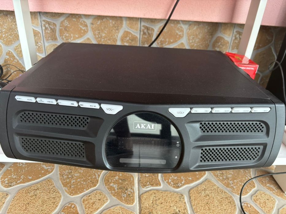Sistem audio akay