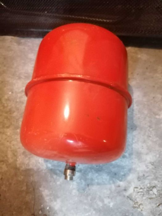 Мембранен затворен разширителен съд Zilmet (Италия) 25 l. гр. Видин ...