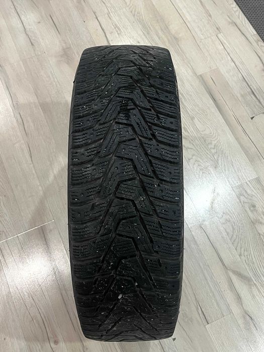 Зимние шины 215/60/17