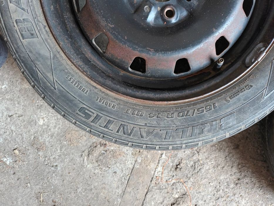 Vand roti ce 4 prezoane 165  70 8 14 ,unflate ,echilibrate pret mic ne