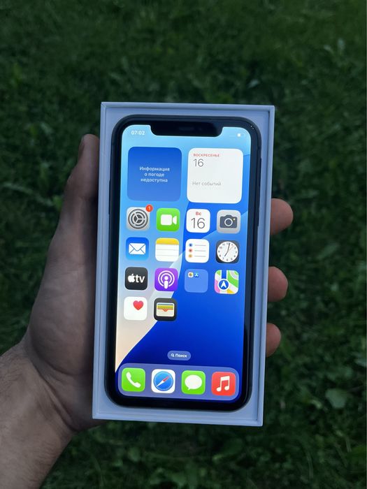 iPhone 11  128ГБ  ИДЕАЛ