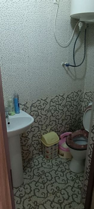 2 mavzeda 2-qavatda 3 xonalik uy sotiladi