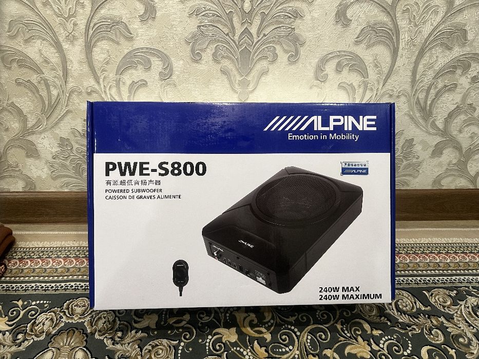 Cабвуфер под сиденье Alpine PWE-S800 активный сабвуфер