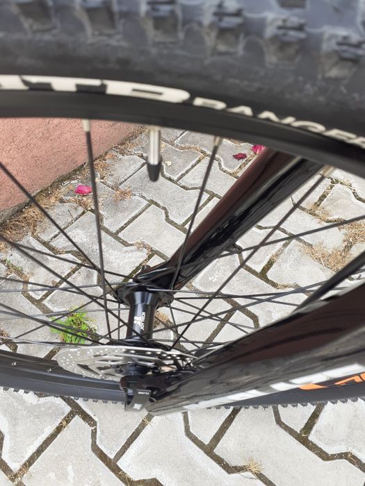 Bicicleta electrica noua