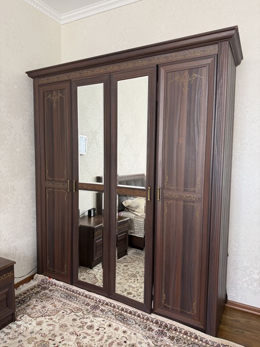 Спальный гарнитур