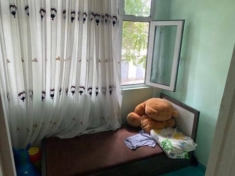 Продаю Карасарай около 2 роддома 2/2/2 кирпич. Цена:52.000$