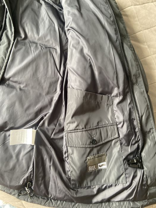 Продам пуховик Gas