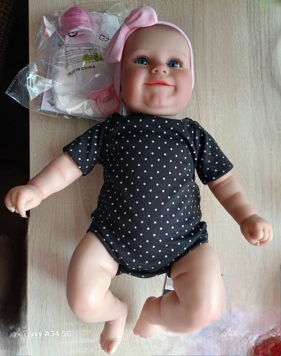 Кукла Реборн в коробке