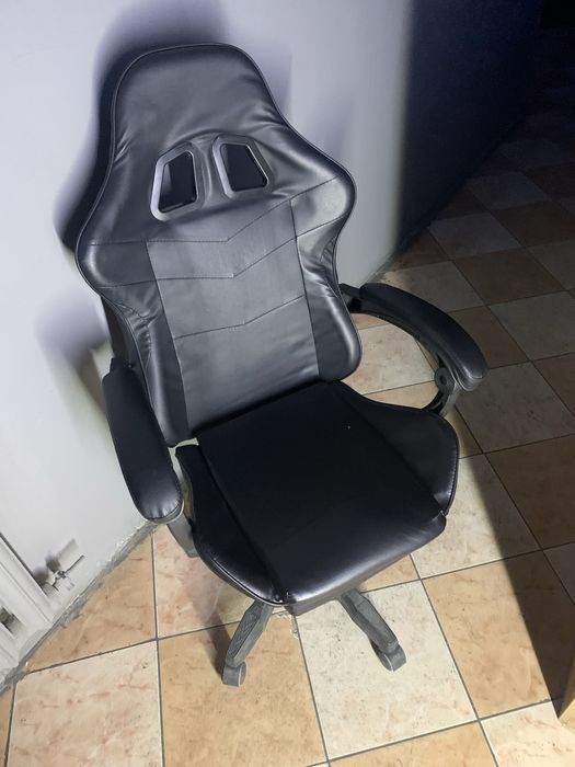 Продам кресло игровое