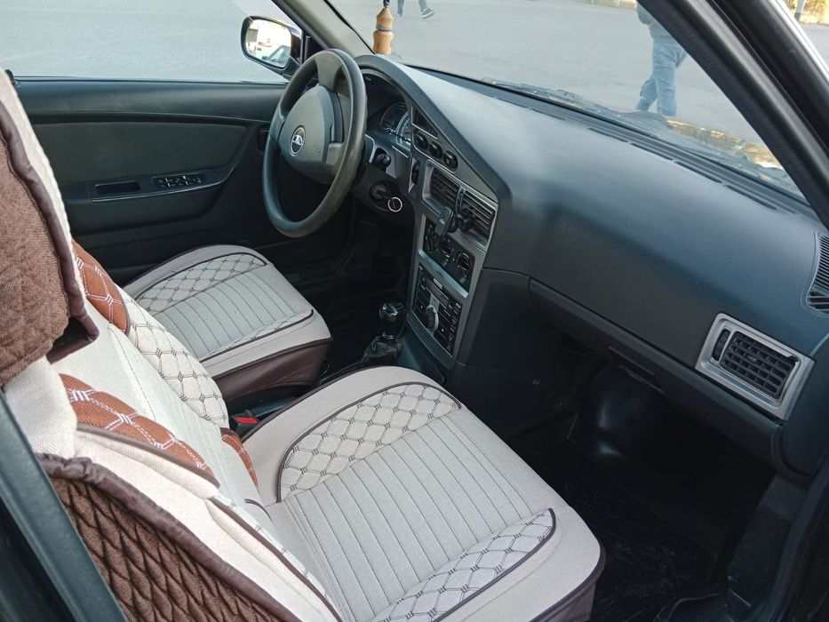 Машина Daewoo Nexia