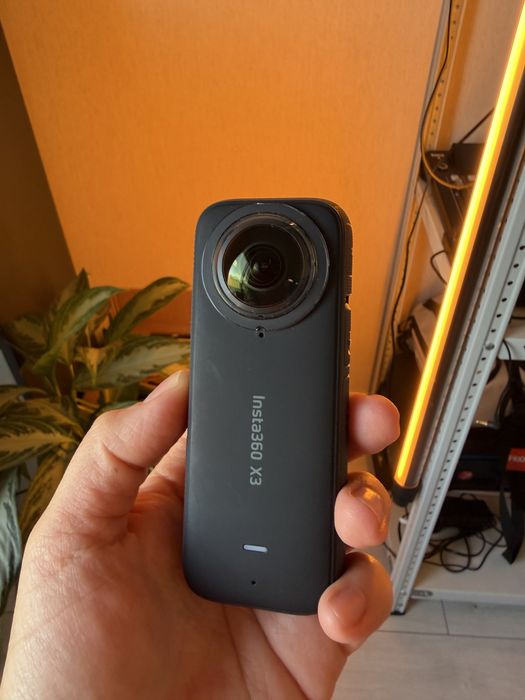 Продаю Insta360 X3