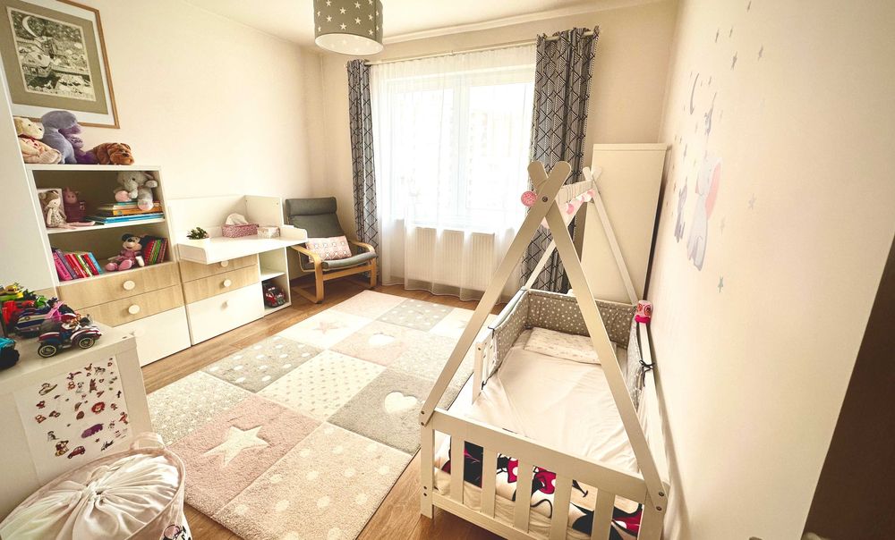 Apartament cu 3 camere + garaj în Tudor