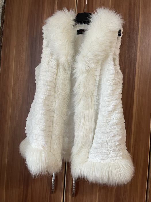 Vesta eleganta femei