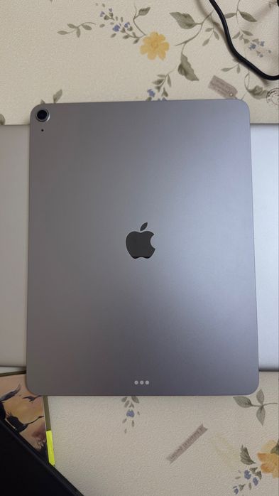 Продам iPad Air 13″ M3 256 ГБ