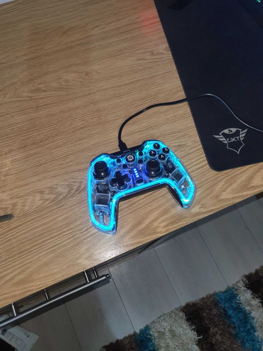 USB жичен геймпад за PC и Android