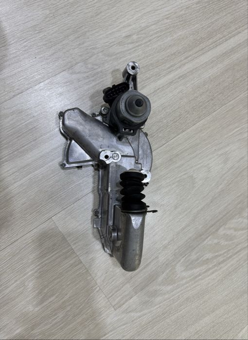 Актуатор сцепленния и выбора передач приора