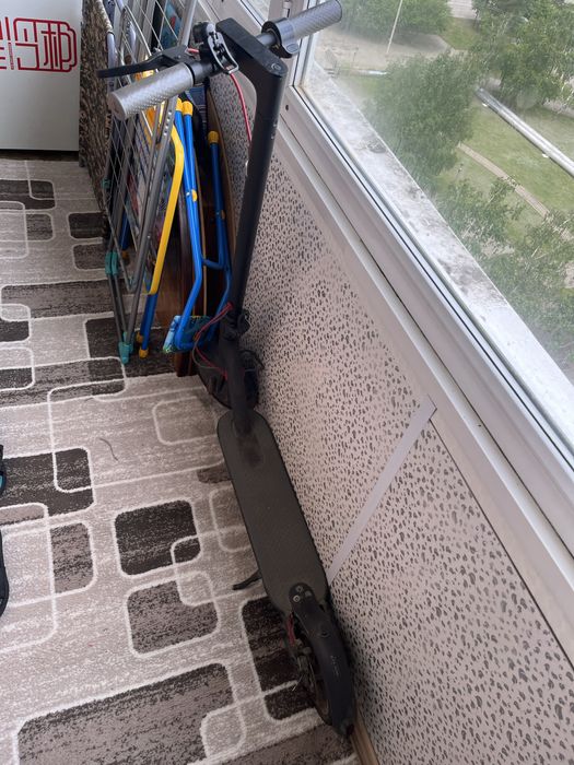 Продам электросамокат