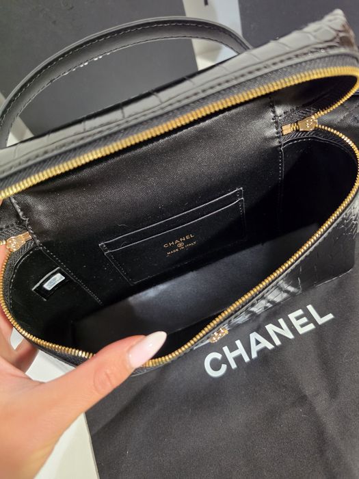 Налична чанта Chanel Vanity Black
