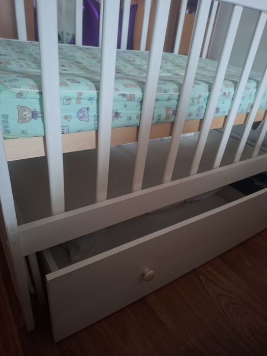 Детская кроватка