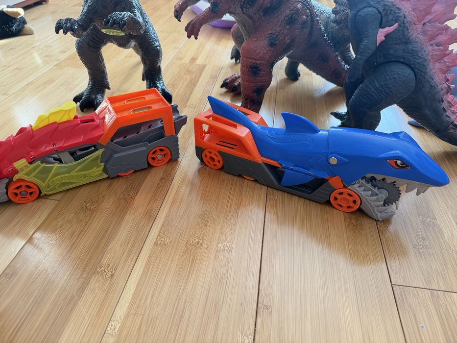 Продам ишрушки 2000 тг