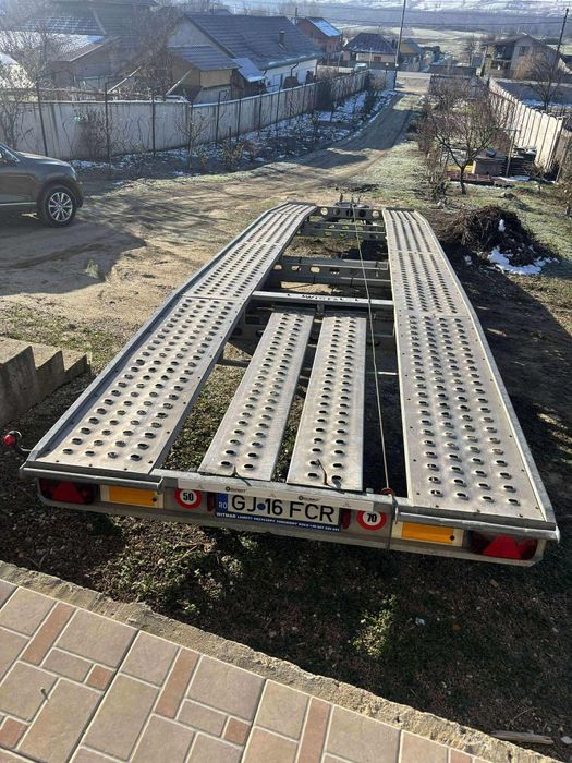 Vând platforma 2 poziții an 2017