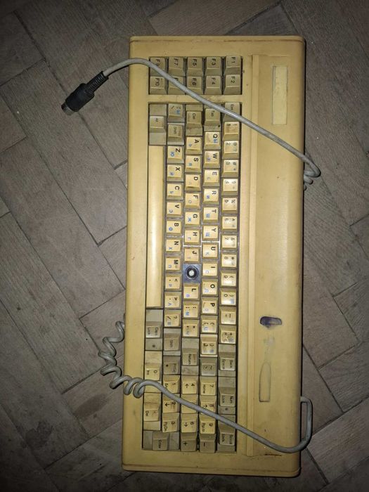 Стари клавиатури за колекция
