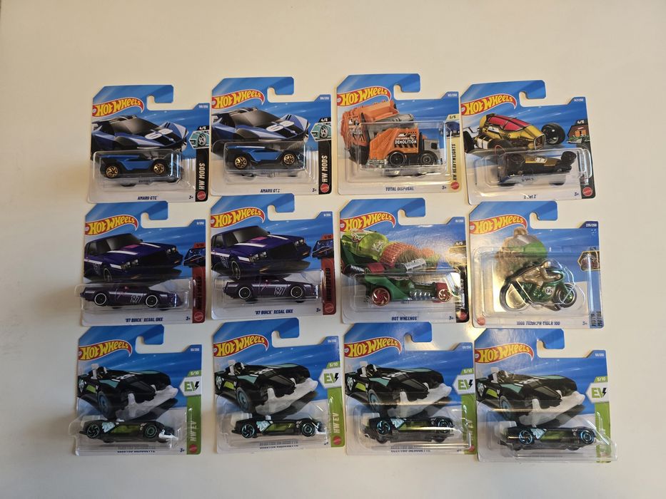 Hot wheels колички