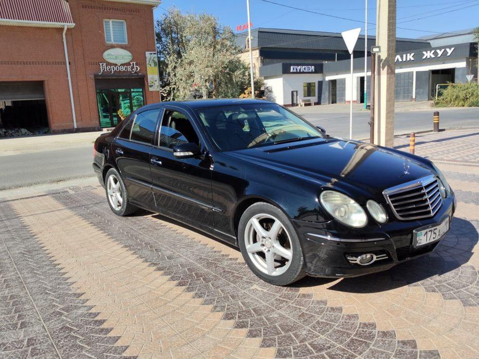 Продам Мерседес Бенс E 270