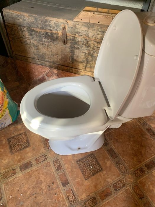 Срочно продается унитаз!