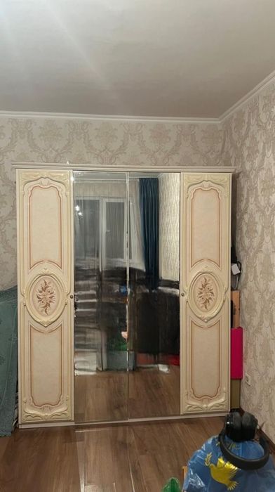 Шкаф продается б/у