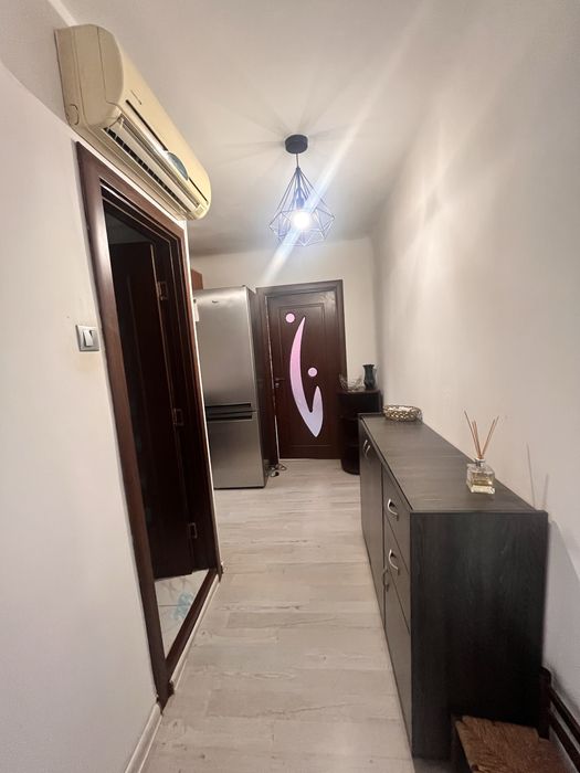 Inchiriez apartament