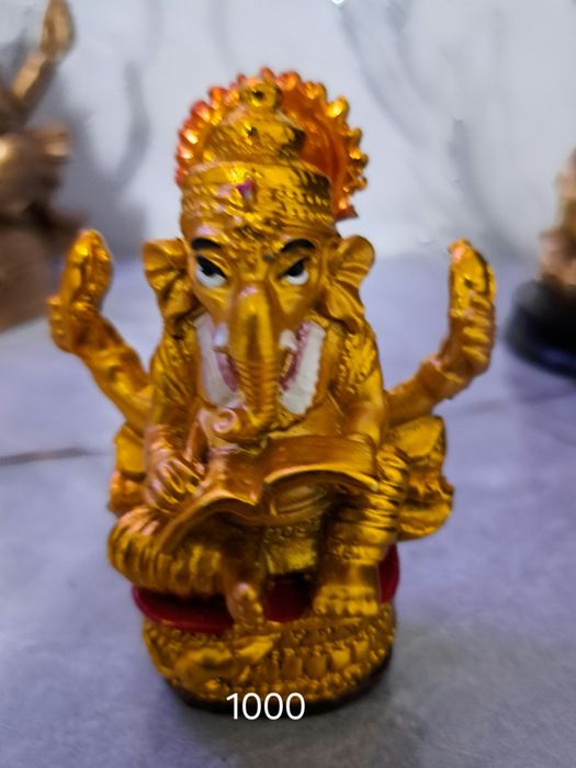 Продам статуэтки