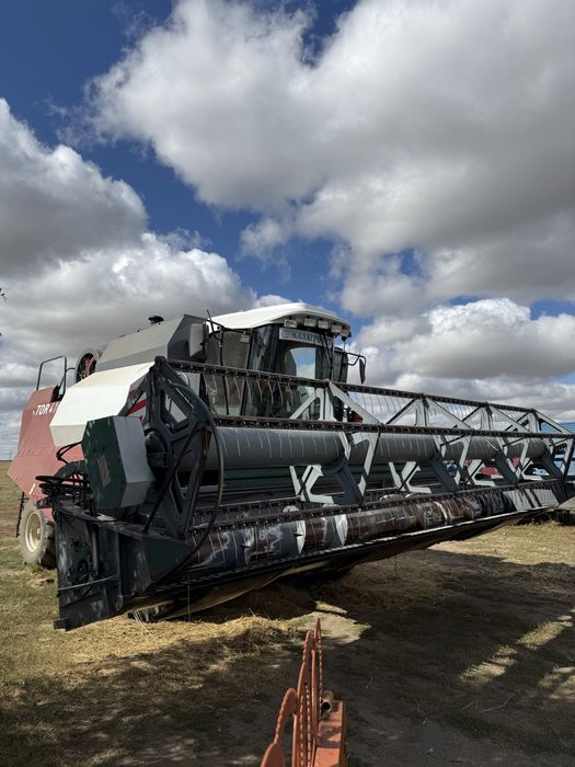Комбайн вектор 410