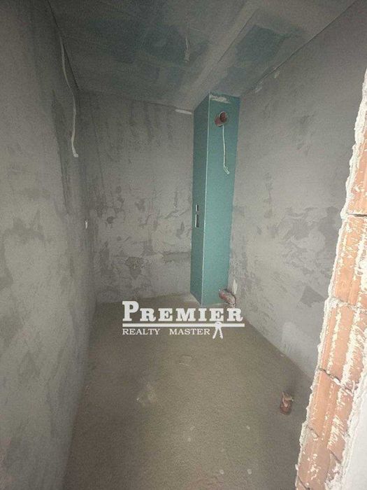 Продава се Двустаен апартамент в Бургас, Център - 88 кв.м за 3091 €/кв.м - Снимка #11