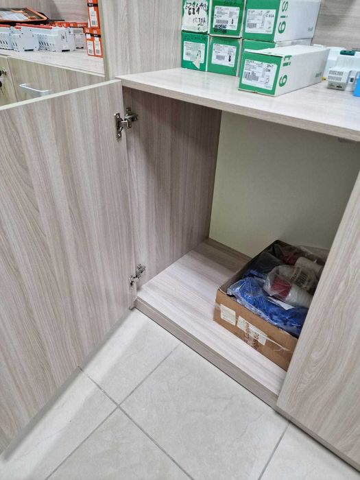 витрины со стёклами