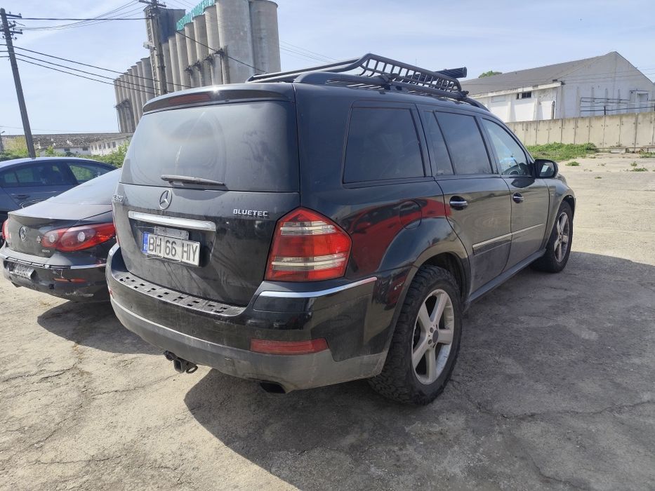 Mercedes GL 320 BlueEfficiency Avariat REZERVAT !