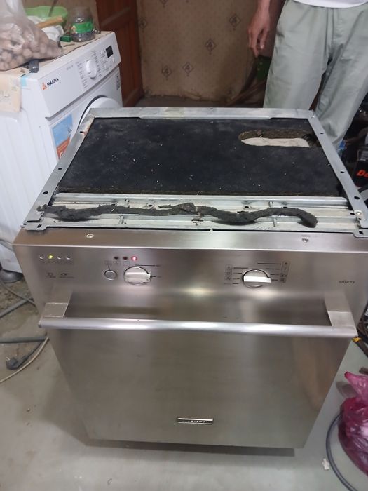 Посудомоечная машина Аристон