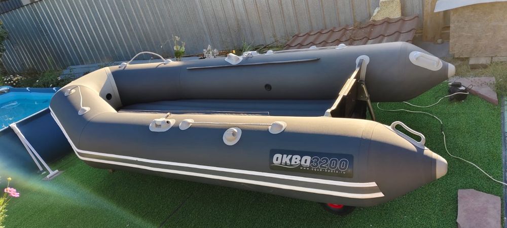 Лодка АКВА 3200, доп