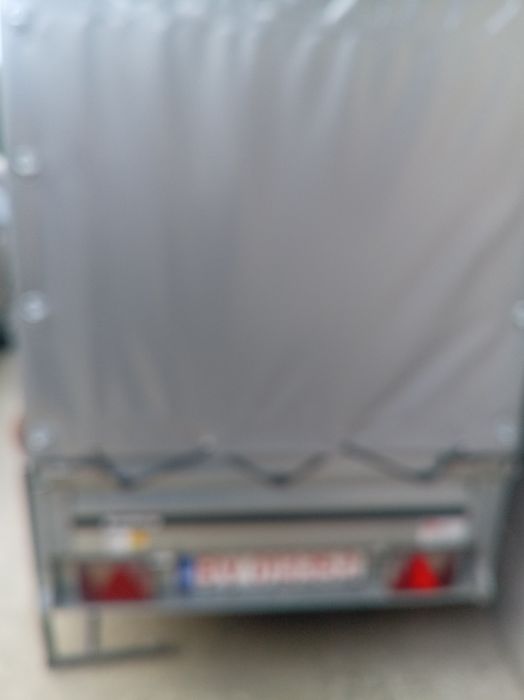 Remorcuță 750kg.